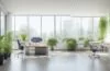 Ein lichtdurchflutetes, modernes Büro mit großen Fenstern, in dem ein konzentrierter IT-Experte an einem transparenten Bildschirm arbeitet, umgeben von warmen Holztönen und grünen Pflanzen, die eine harmonische Verbindung zwischen technologischer Vernetzung und menschlicher Nähe symbolisieren.