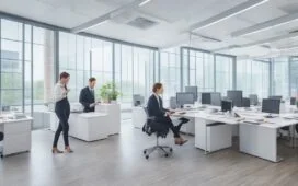 Strahlendes, modernes Büro mit freundlicher Atmosphäre, in dem ein diverses Team konzentriert an Laptops und Tablets zusammenarbeitet, um transparente KI-Datenstrategien zu entwickeln und so die Zukunft der globalen Künstlichen Intelligenz im warmen Tageslicht zu gestalten.