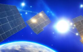 In einem modernen, lichtdurchfluteten Serverraum durchfließen warme Sonnenstrahlen sanft die Reihen glänzender Speicherchips und Leiterplatten, während fokussierte IT-Experten in entspannter Atmosphäre konzentriert an Bildschirmen arbeiten – ein lebendiges Sinnbild für die innovative Brücke des Speicher-Tiering zwischen Chip-Performance und Datenzugriff.