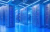 In einem hell erleuchteten, modernen Supercomputing-Zentrum strahlt das leise Summen gigantischer Serverreihen Wärme und technologische Pionierkraft aus, während Forscherinnen und Forscher in konzentrierter, freundlicher Atmosphäre an der Zukunft Europas und seiner digitalen Souveränität arbeiten.