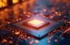 Ein warm ausgeleuchtetes, modernes Rechenzentrum mit futuristischen photonischen Chip-Modulen auf glänzenden Leiterplatten, umgeben von sanftem Tageslicht, das die innovative, energieeffiziente Technologie in einem einladenden und zukunftsorientierten Ambiente inszeniert.